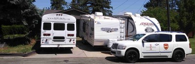 hawkes-house-bus-trailers-suv-driveway-20200804_124414-cropped-20pct.jpg